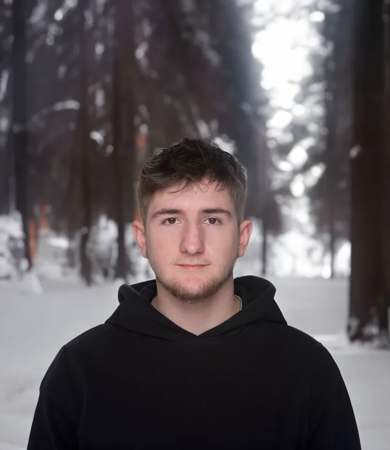Porträtfoto von Jonas Fackelmeyer